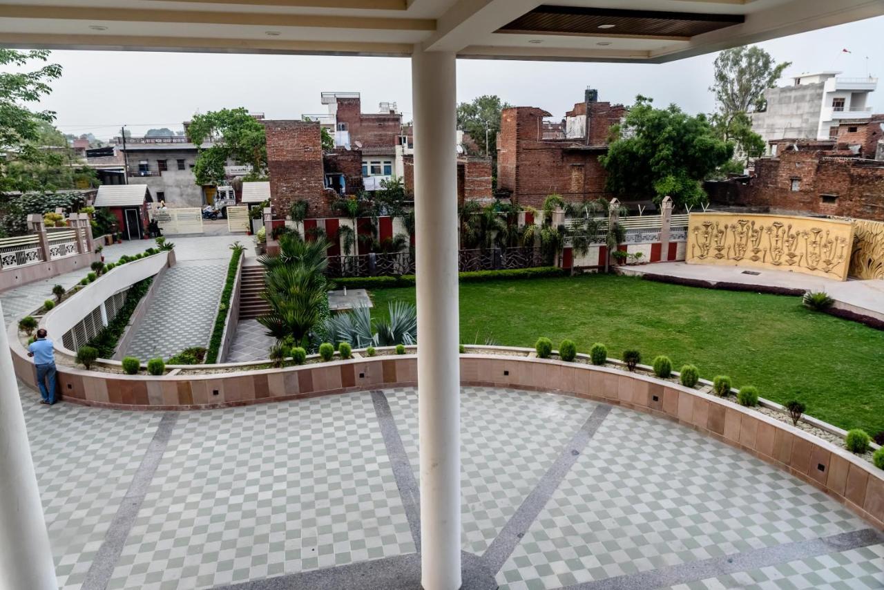 فندق كونارك جراند Mirzāpur المظهر الخارجي الصورة