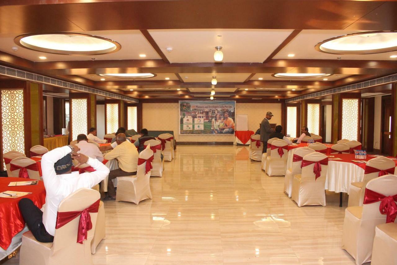 فندق كونارك جراند Mirzāpur المظهر الخارجي الصورة